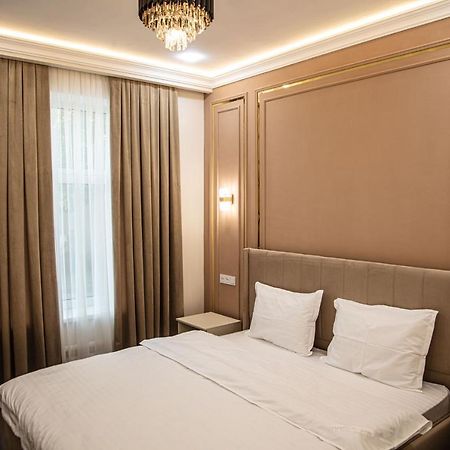 Hotel Lev Tolstoy à Samarcande Extérieur photo