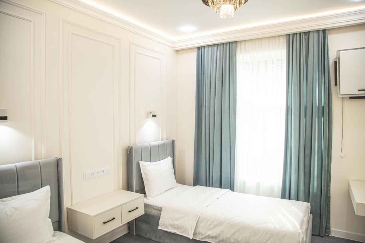 Hotel Lev Tolstoy à Samarcande Extérieur photo