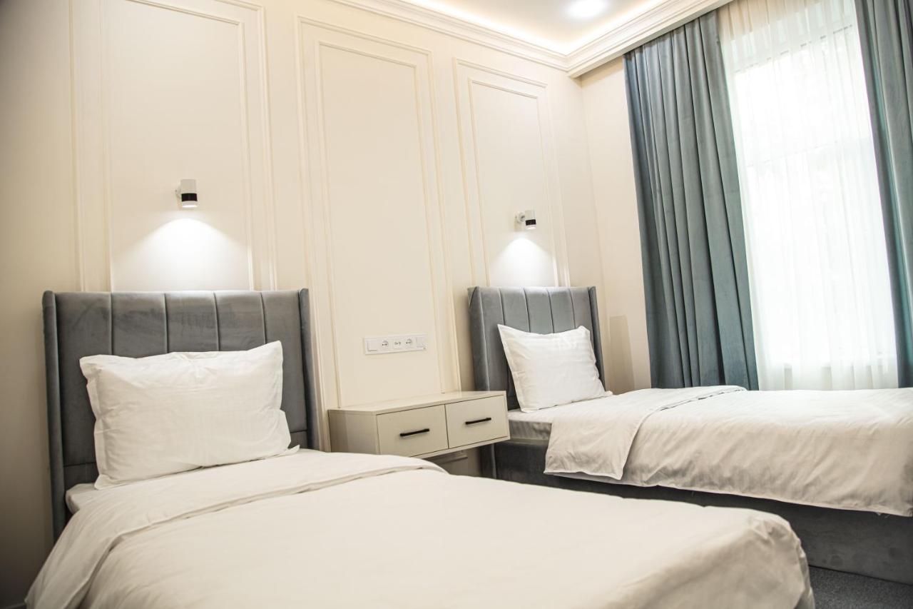 Hotel Lev Tolstoy à Samarcande Extérieur photo