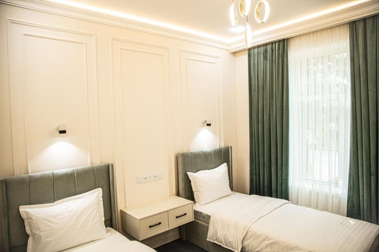 Hotel Lev Tolstoy à Samarcande Extérieur photo