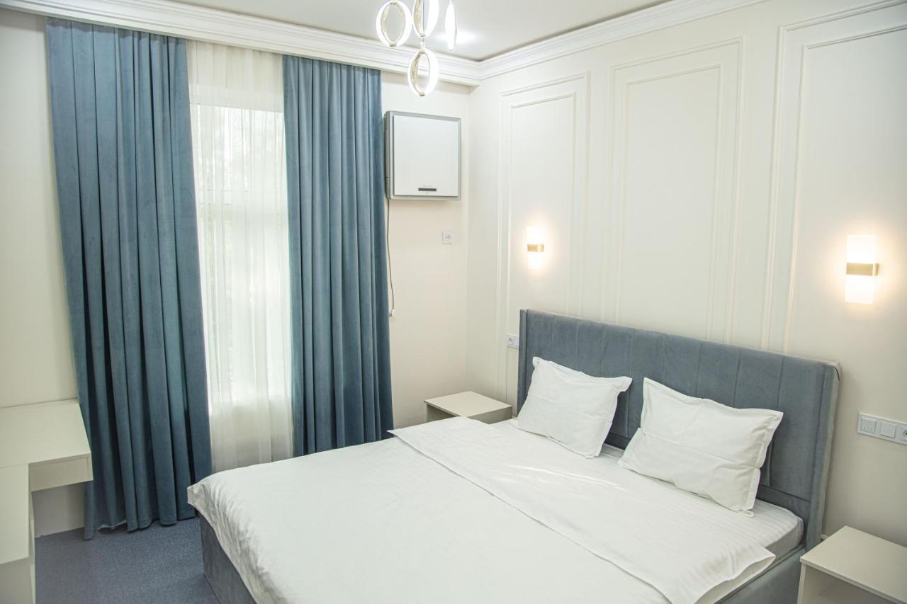 Hotel Lev Tolstoy à Samarcande Extérieur photo